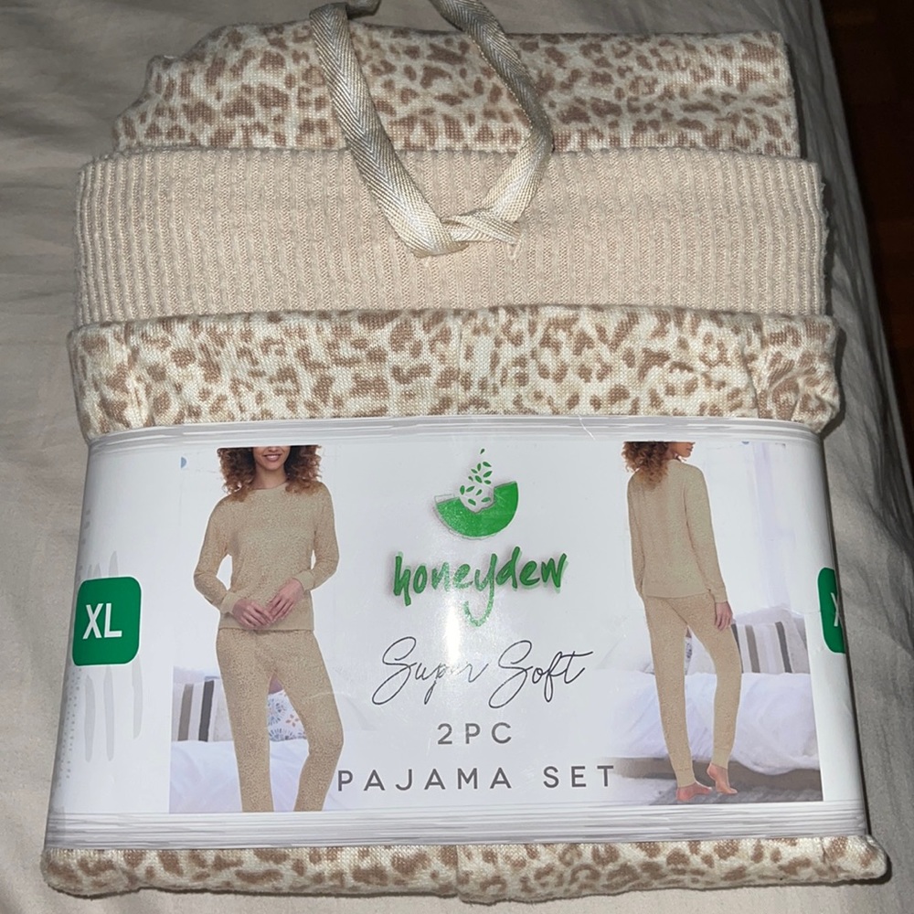 NWT Honeydew super soft pajama set size XLG animal print calm cheetah super soft